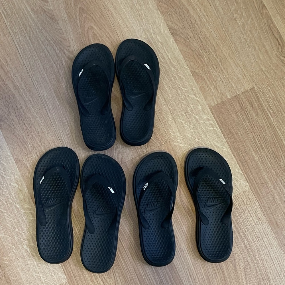 ❌SOLD❌Nike Childrens flip flops